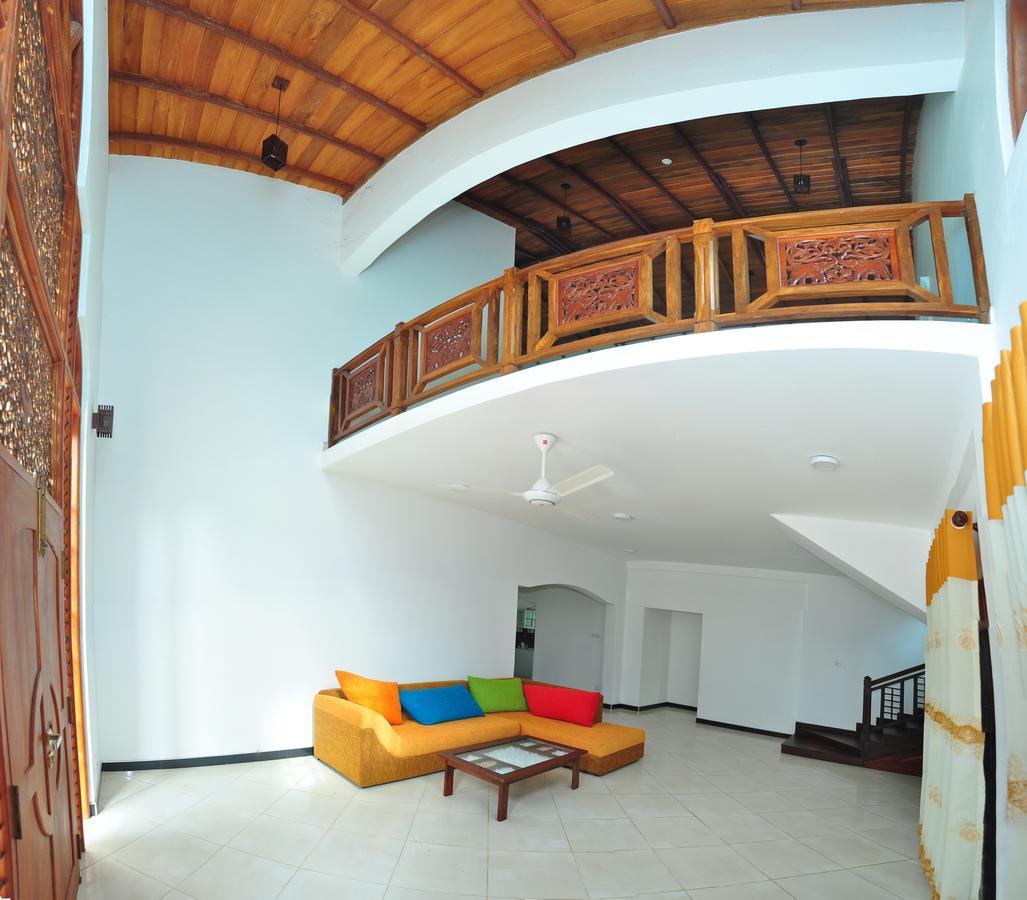 Falcon Villa Induruwa Buitenkant foto
